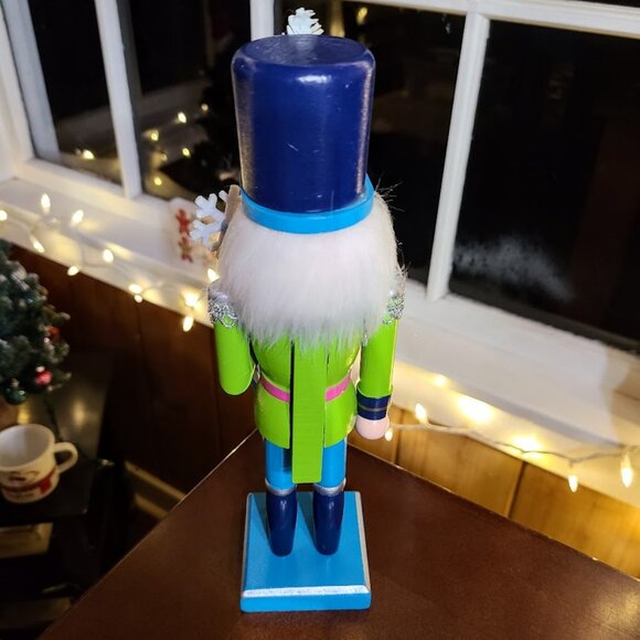 Christmas Nutcracker Soldier Wooden Holiday Mantel Decoration Blue Green Statue - Picture 4 of 5